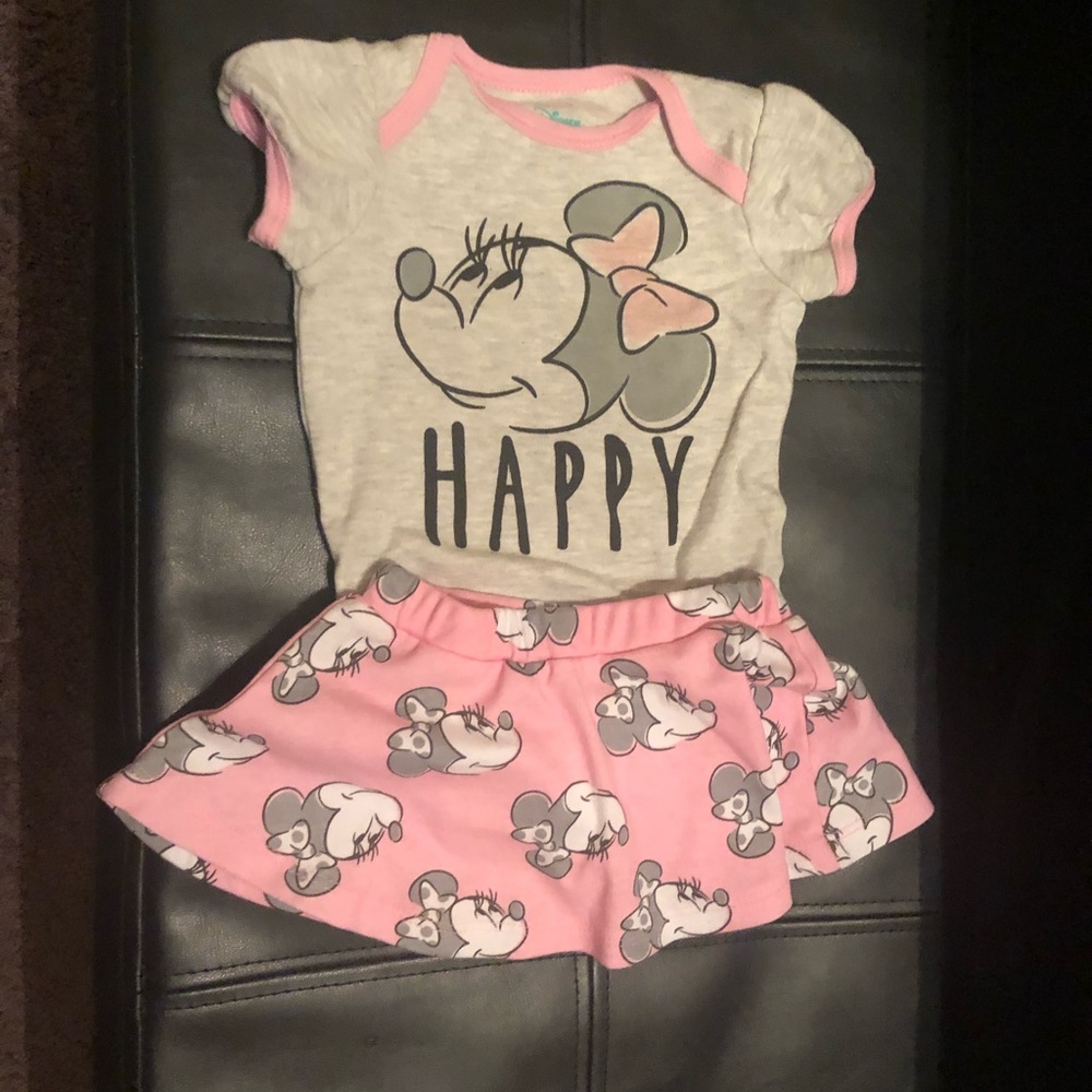 2 piece Minnie Mouse outfit